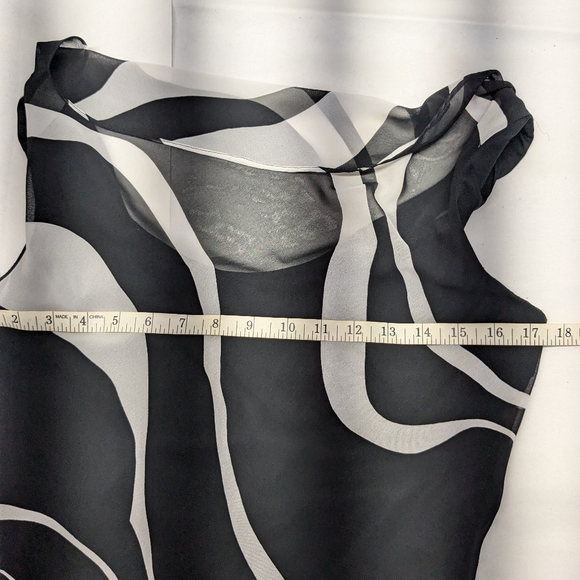 Breakin Loose 90's Long Dress Black White Waves Sz 9/10 Fluttery Sleeveless B-3 - Picture 6 of 11